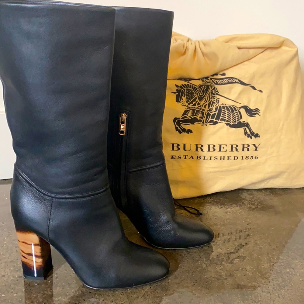 Amazing Leather Burberry Boots with Dust Bag
